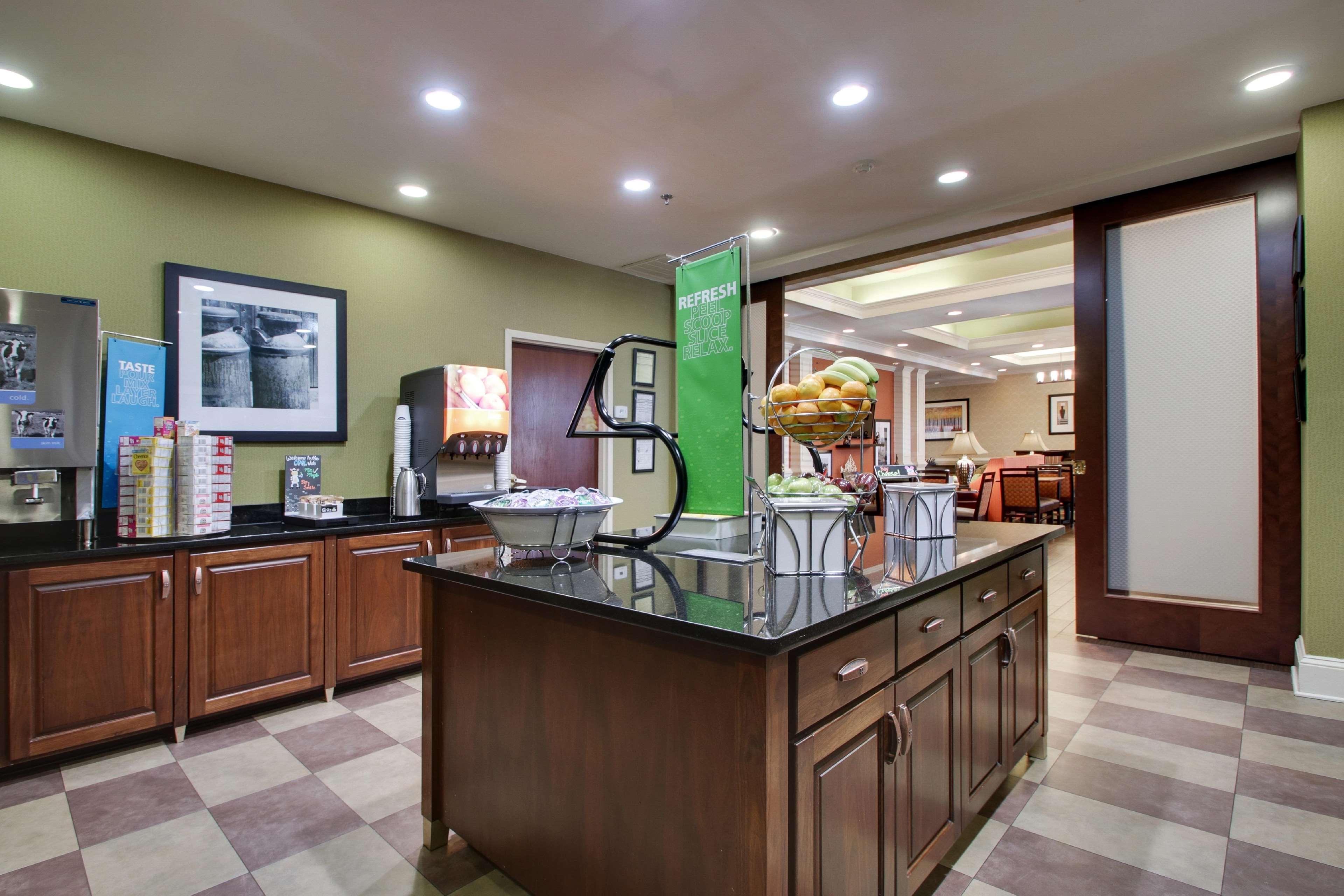 Hampton Inn Warner Robins Exteriör bild